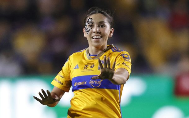 Anika Rodríguez usó esta cinta durante todo el encuentro (Imago7)