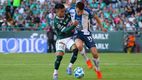 Fernando Beltrán y Oussama Idrissi durante el León vs. Pachuca (Imago7)
