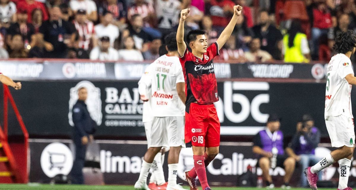 Gilberto Mora le marcó doblete a Chivas este viernes (Imago7)