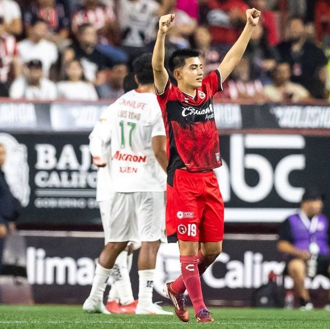 Gilberto Mora le marcó doblete a Chivas este viernes (Imago7)