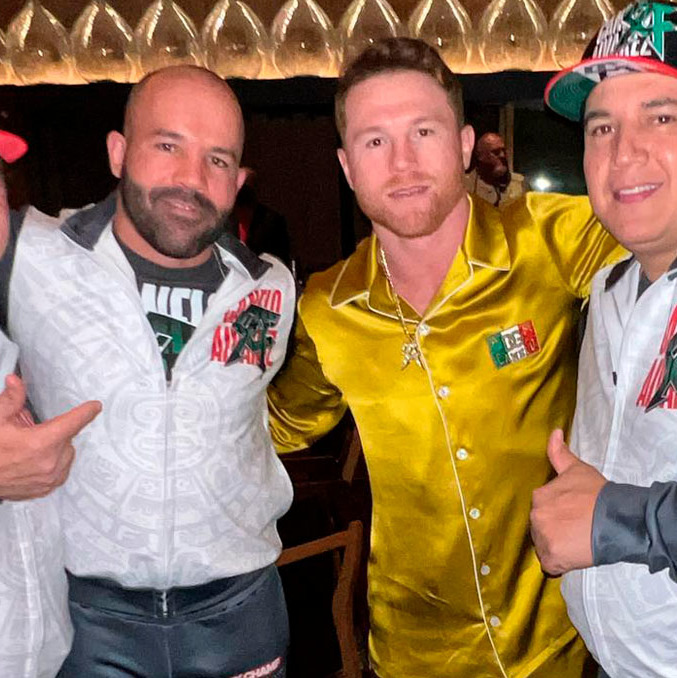 Inocente Álvarez fue quien llevó a Canelo con la familia Reynoso. (Foto: Instagram @inocentealvarez1)
