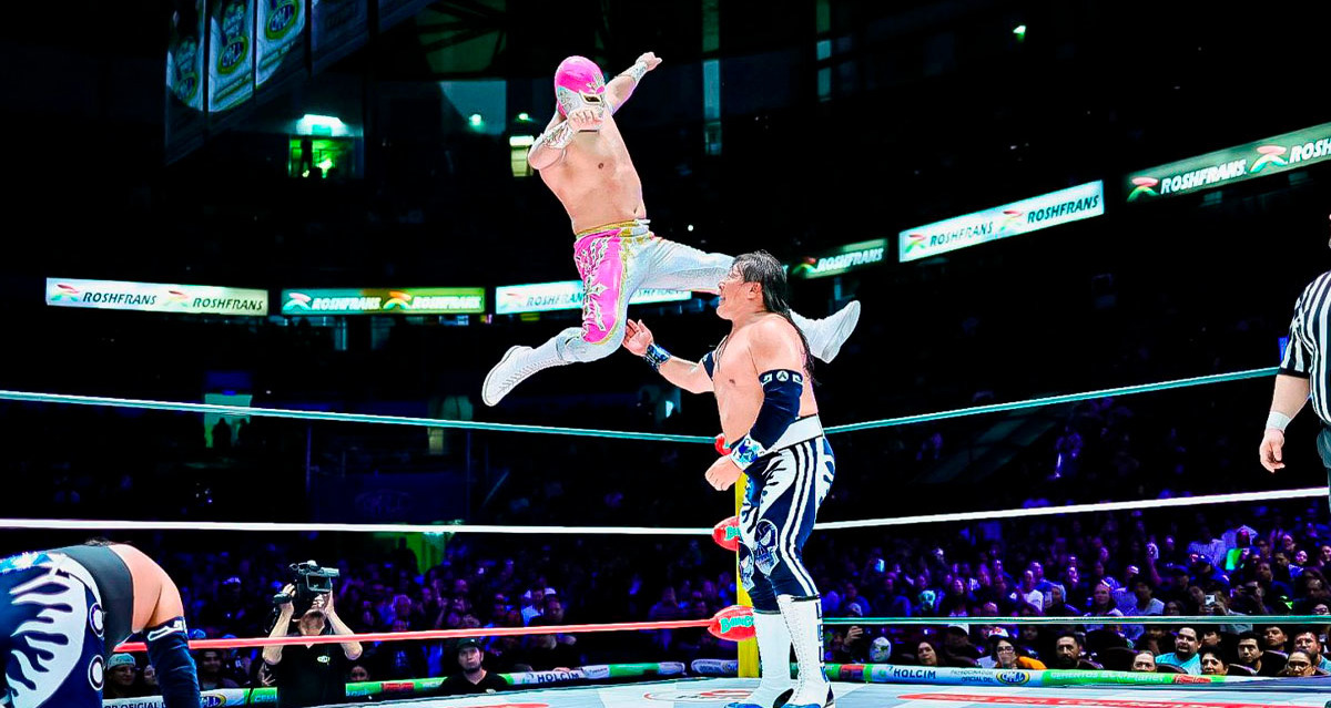 Místico sometió a Último Guerrero en la estelar. (Foto: EFE)