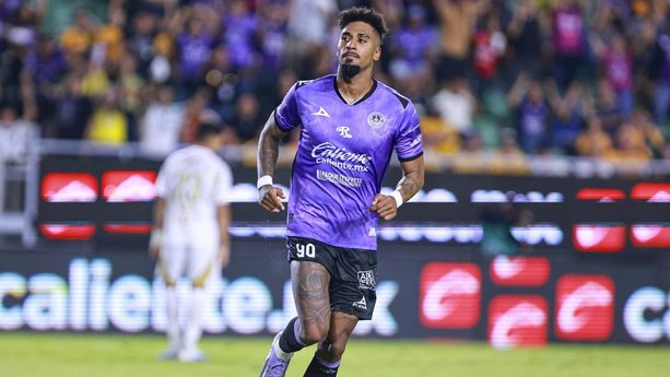 Roberto Gomes hace el segundo de Mazatlán vs Tigres (Mexsport)