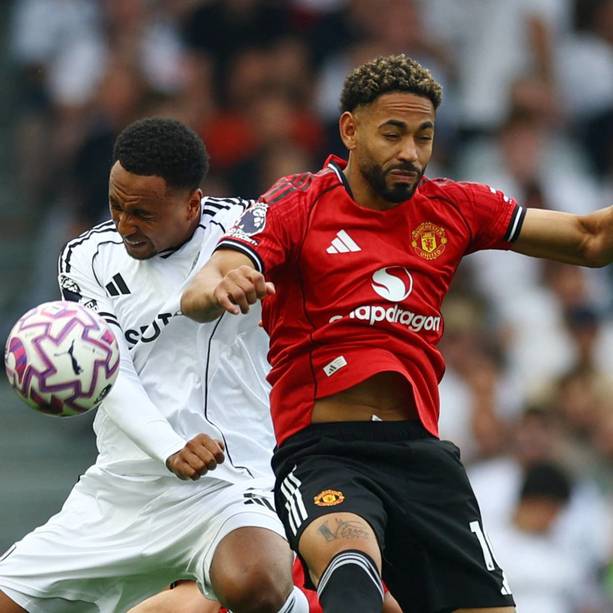 para top Fulham vs Manchester United