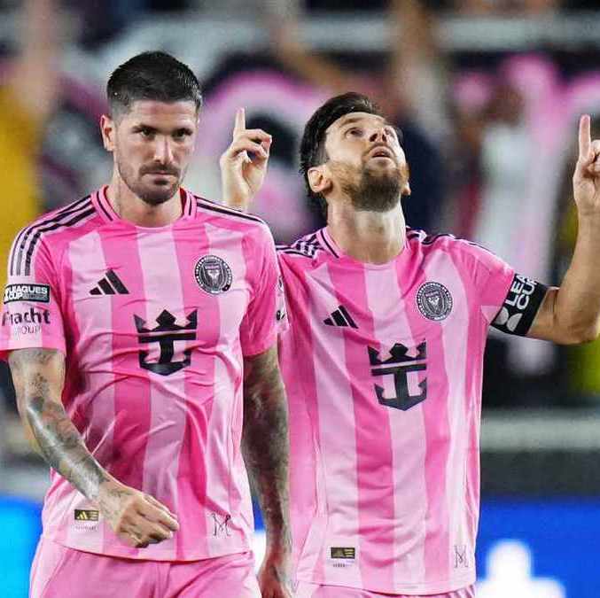 Messi comandó la remontada del Inter Miami (AFP)