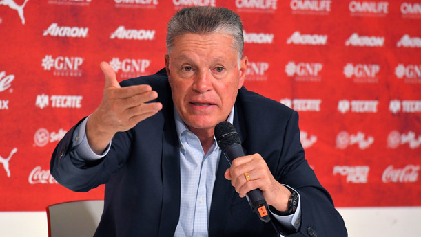 Ricardo Peláez reventó a José Juan Macías. (Foto: Mexsport)
