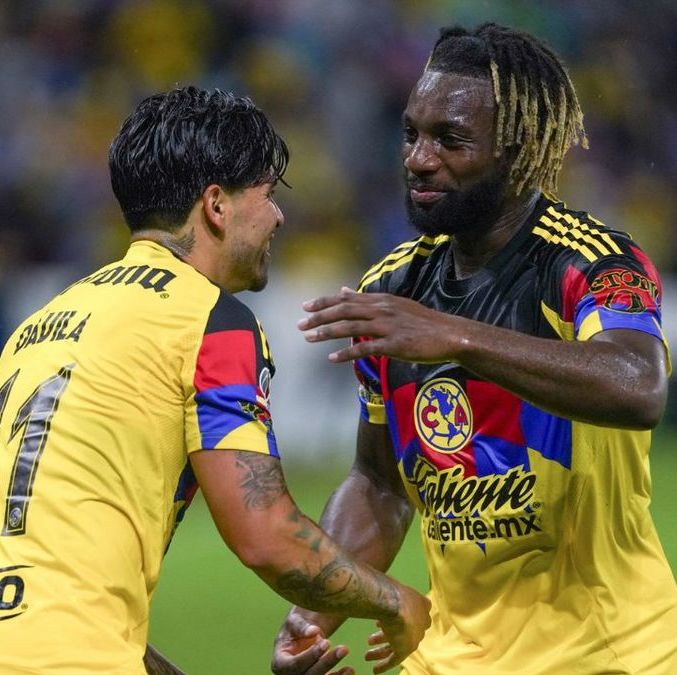 Allan Saint-Maximin le marcó al Atlas el domingo pasado (Imago7)