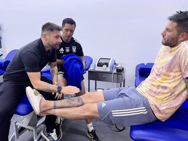 El reencuentro de Sobis con Gignac. (Foto: Tigres)
