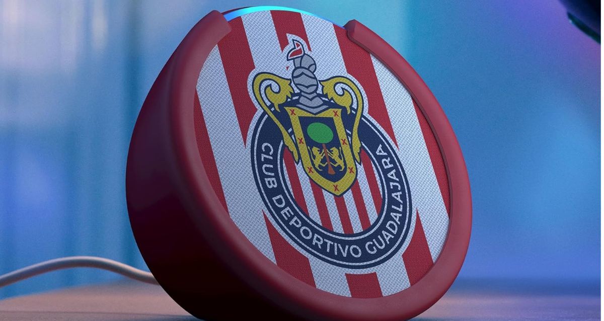 ¿Cuál es el precio de la echo pop inspirada de las Chivas? Te decimos