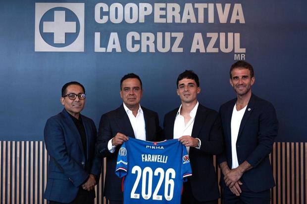 Durante la semana, se dio la renovación de Faravelli con Cruz Azul. Foto: @CruzAzul