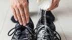 Este es el remedio casero para eliminar el mal olor de tus zapatos / Mediotiempo IA