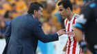 Chepo de la Torre tuvo a Bravo en Chivas. (Foto:Imago7)