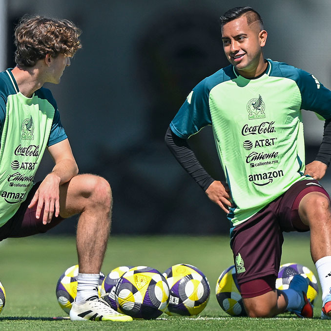 Erick Sánchez junto a Marcel Ruiz en trabajo con el Tricolor. (Foto: Imago7)