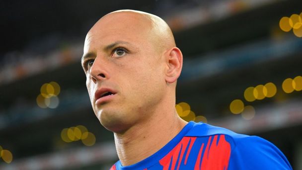 Chicharito Hernández podría reaparecer con Chivas (Imago7)
