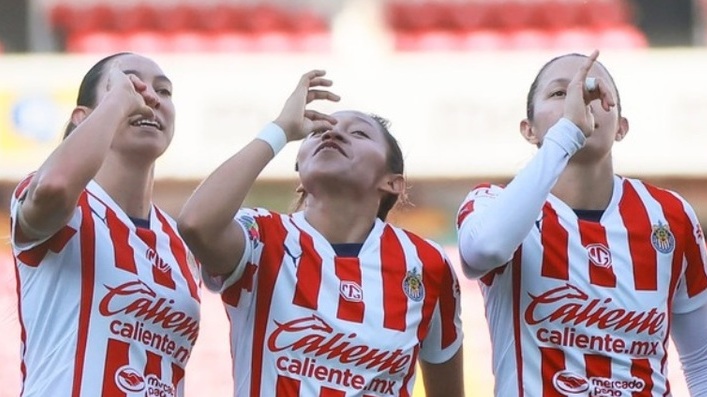 Jugadoras de Chivas se unen contra Chicharito Hernández (Facebook Chivas Femenil | Imago7)