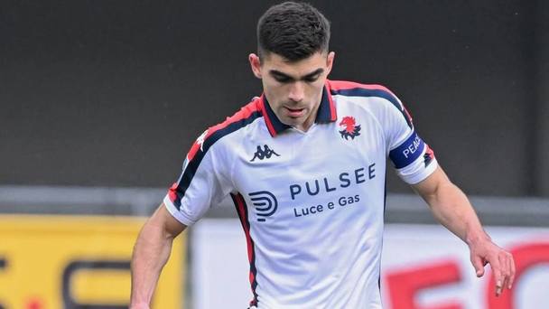 Johan Vásquez ya ha portado el gafete de capitán en el Genoa (Ig johan_pipe)