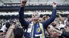 Mourinho con los fans de su ex equipo (Fenerbahce)