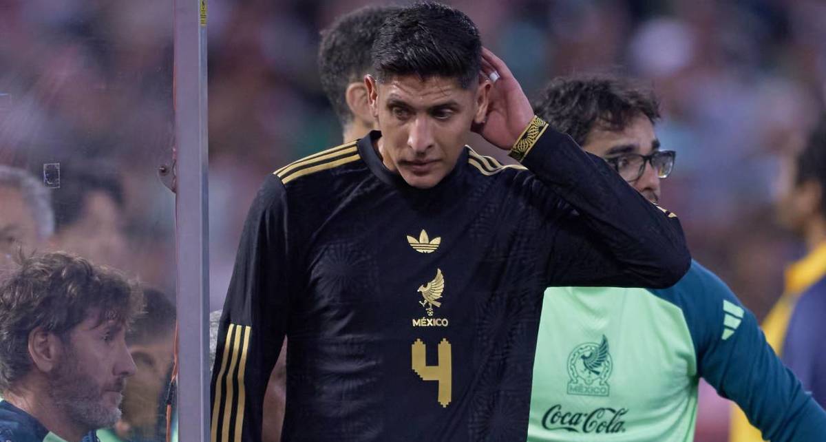 Edson Álvarez se lamenta en un partido del Tri (Mexsport)