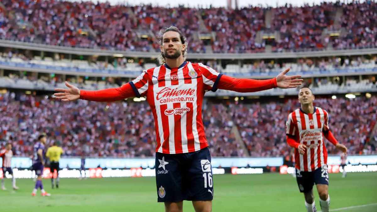 Cade Cowell busca explotar su potencial en Chivas (Imago7)