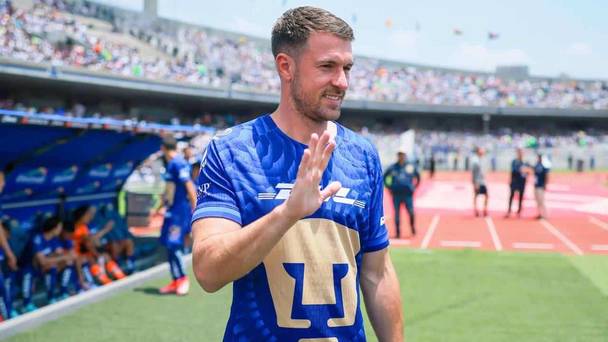 Aaron Ramsey porta su nueva playera de Pumas (Imago7)