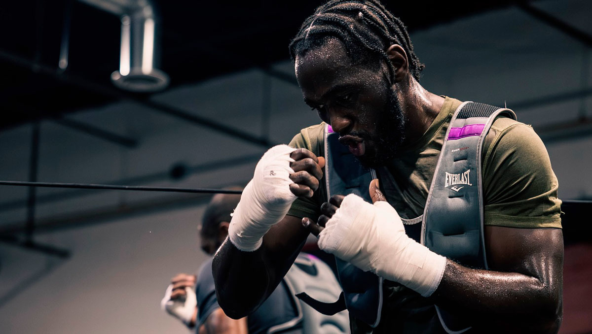 Crawford se metió de lleno al gimnasio y luce poderoso. (Foto: Instagram tbudcrawford)