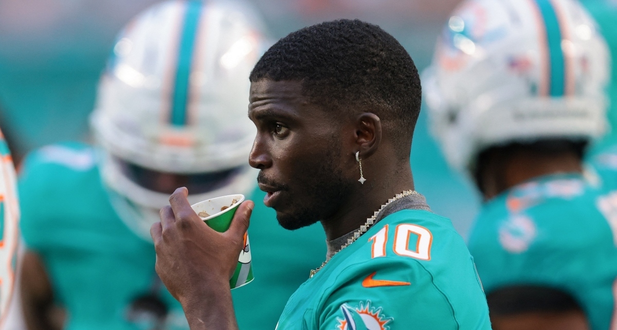 Tyreek Hill negó las múltiples acusaciones de violencia doméstica hechas por su ex-esposa. Foto: Reuters