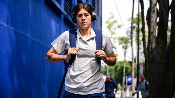 Nicky Hernández llegando al Estadio Ciudad de los Deportes. (Foto: Imago7)