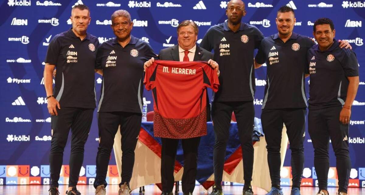 Piojo Herrera en su presentación con Costa Rica (FCRF)
