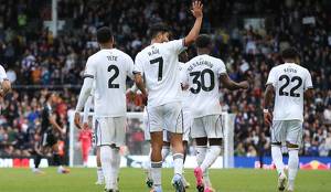 Raúl Jiménez entró de cambio contra Leeds United (Reuters)
