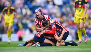 América y Chivas se enfrentaron en el Cd. de los Deportes (Imago7)