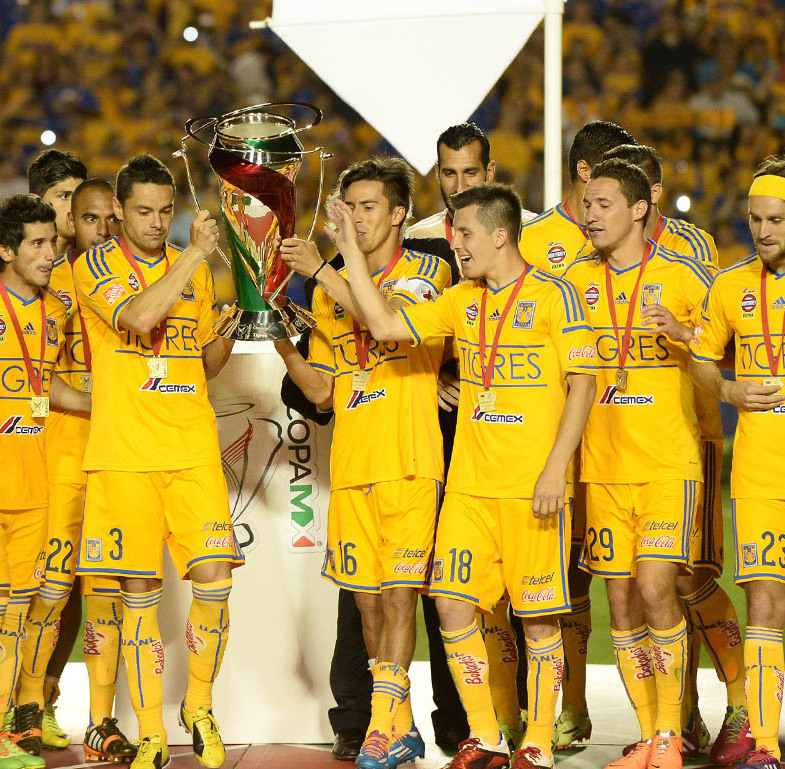 Tigres celebró el título de la Copa MX del Clausura 2014, bajo el mando del Tuca. (Foto: Mexsport)