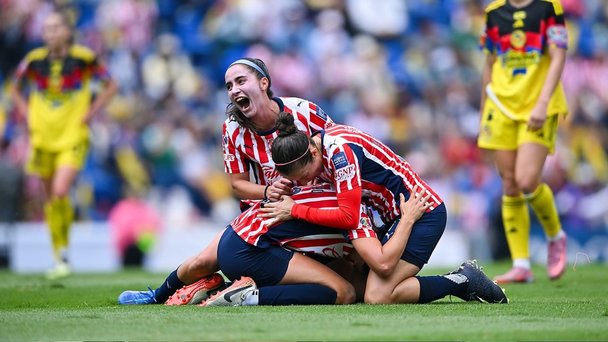 América y Chivas se enfrentaron en el Cd. de los Deportes (Imago7)
