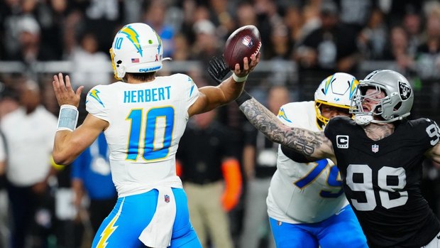 Los Angeles Chargers derrotaron a Las Vegas Raiders (Reuters)