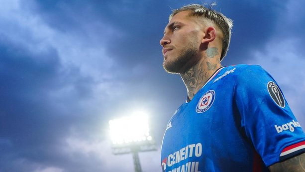 Gonzalo Piovi muestra su cariño a Cruz Azul (Imago7)