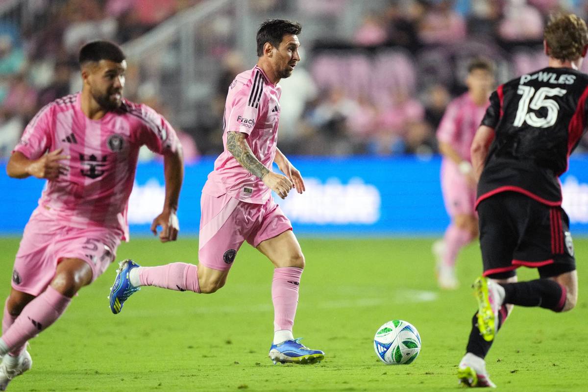 Messi también dio asistencia / Reuters