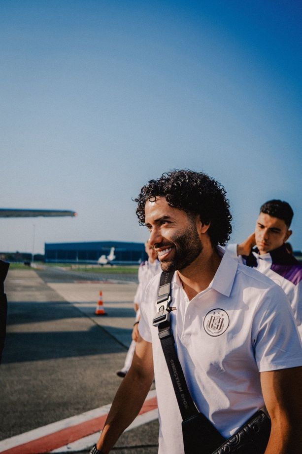 "Chino" Huerta ha regresado a las convocatorias del Anderlecht después de una lesión muscular sufrida a principios de mes. Foto: @rscanderlecht