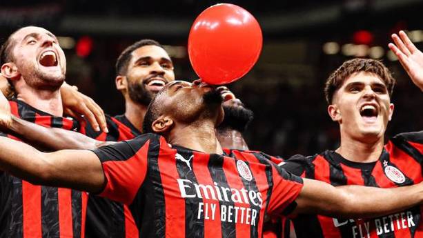 Nkunku celebra su primer gol con el equipo (@acmilan)