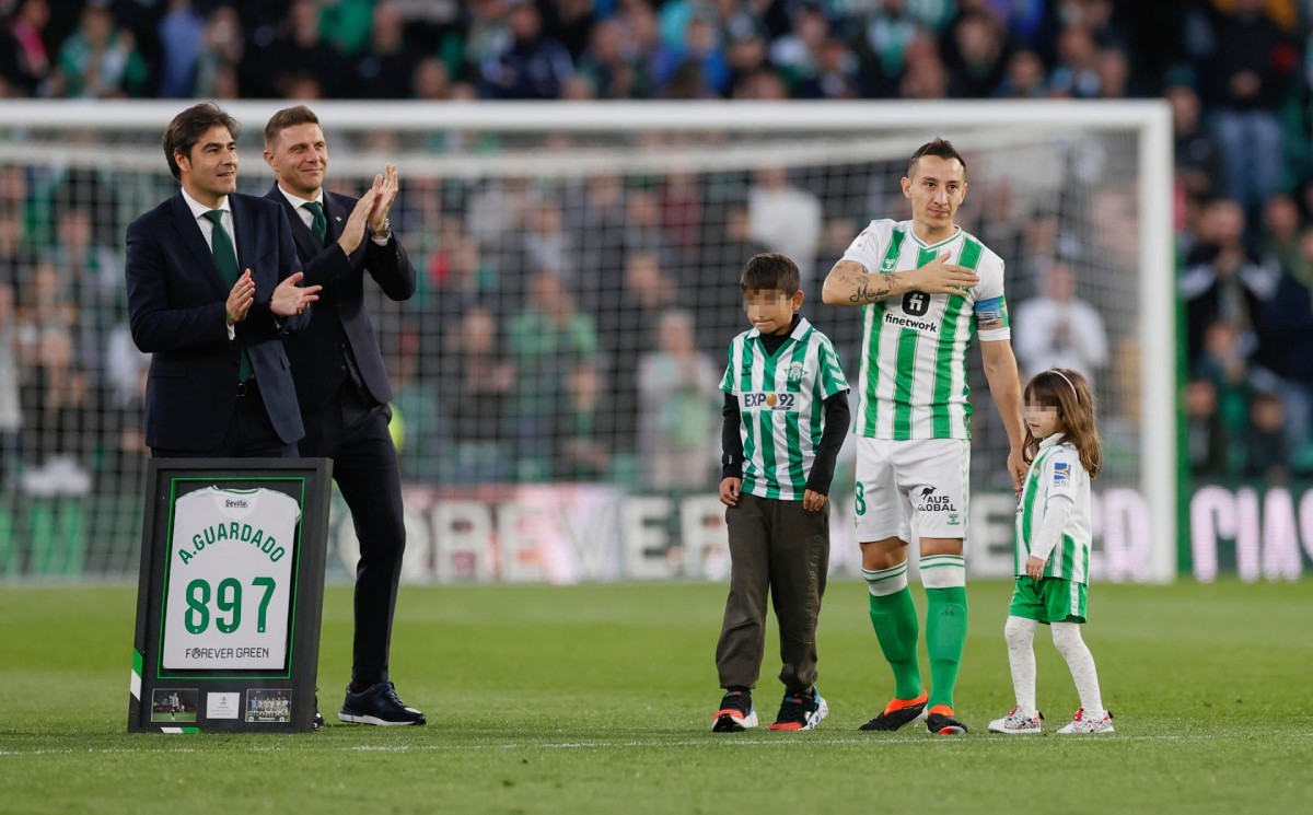 Betis agradeció a Guardado (EFE)