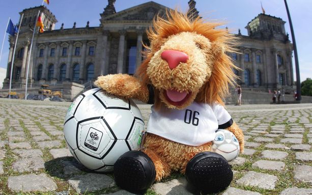 Goleo, la mascota de Alemania 2006. (Mexsport)