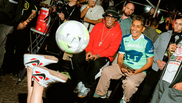 Campos y Ronaldinho disfrutaron del evento realizado en la Ciudad de México. (Foto: Cortesía Nike)