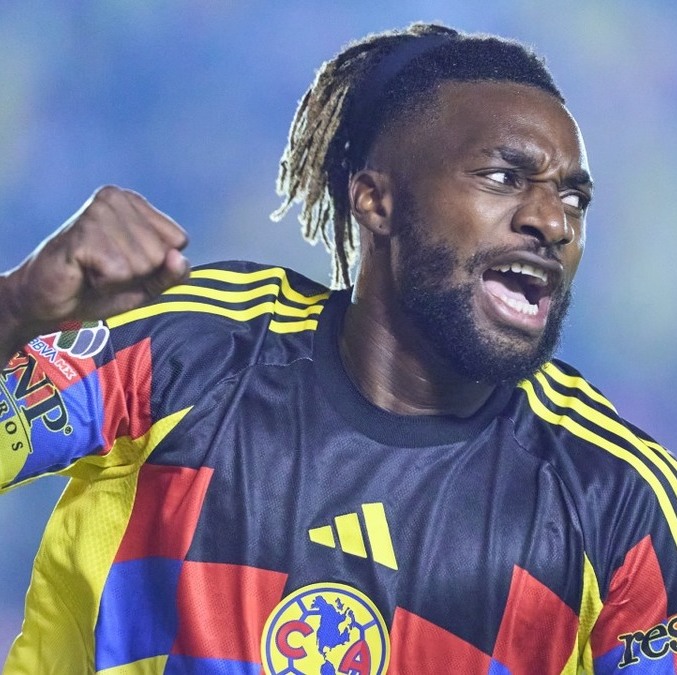 Allan Saint-Maximin se burló de Pumas tras Clásico Capitalino (Imago7)