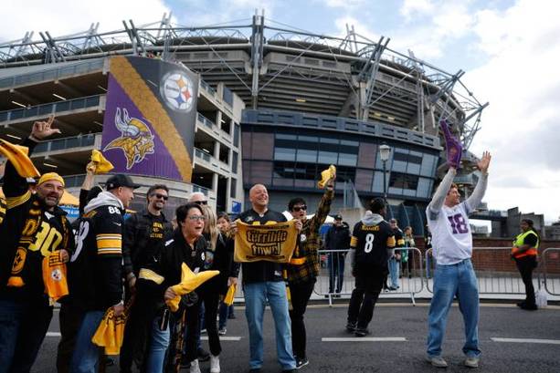 Fans de Steelers en Dublin (Reuters)