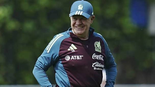 Javier Aguirre, en un entrenamiento del Tri (Imago7)