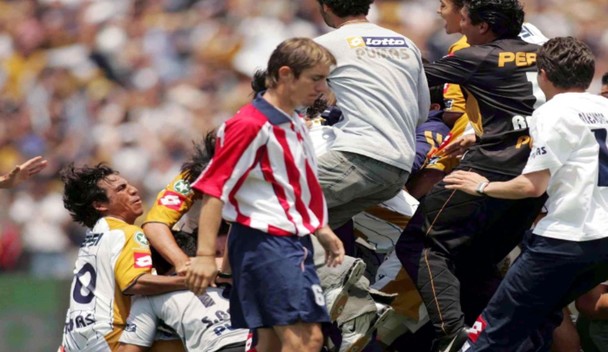 Rafa Medina es recordado por volar ese penalti decisivo. (Mexsport)