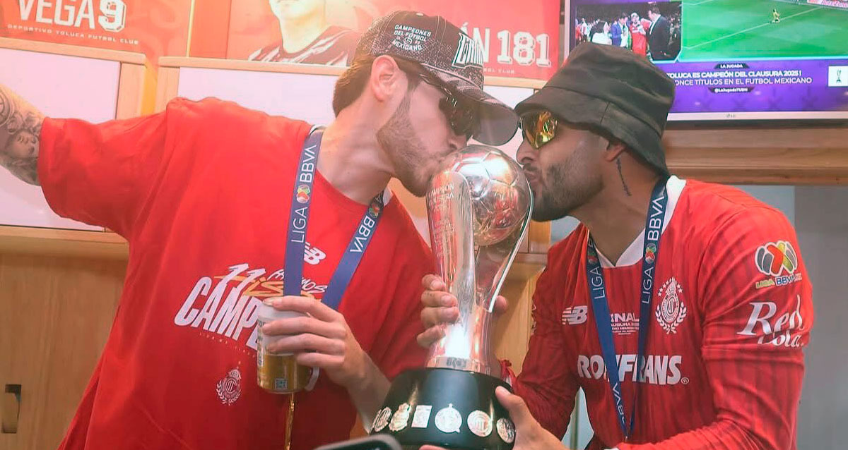 Alexis Vega fue troleado por sus compañeros. (Foto: Instagram @jrangulo19)