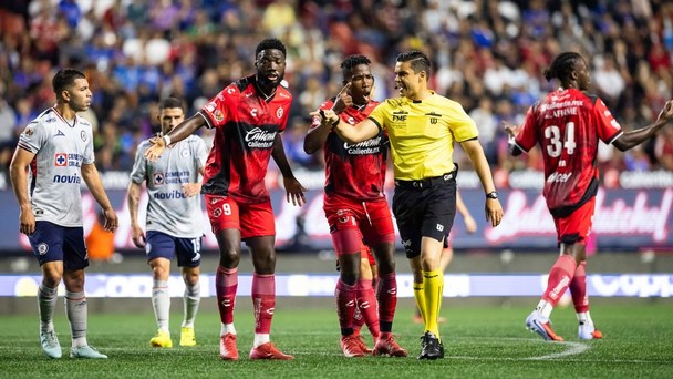 El arbitraje del Xolos vs Cruz Azul generó mucha polémica (Imago7)