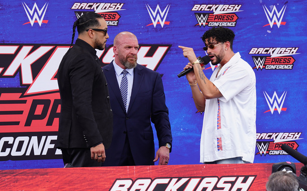Bad Bunny quiere destruir a Damian Priest. (Foto: Cortesía WWE)