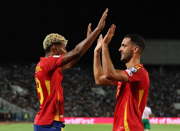 Burlgaria se enfrenta a España.