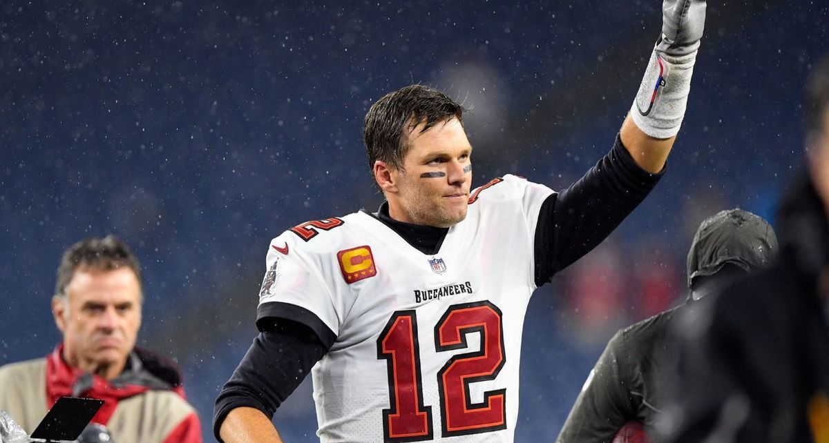 Tom Brady jugará nuevamente a lado de Rob Gronkowski en Arabia Saudita. Foto: Reuters
