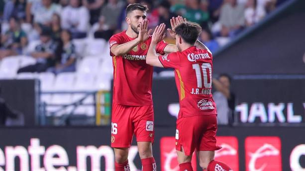 Canelo Angulo adelantó al Toluca casi al inicio del juego (Imago7)